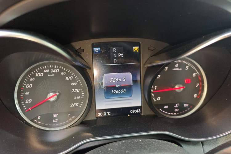 Used Mercedes-Benz C-Class 2016 C 200 L Sport Edition Instrument Cluster