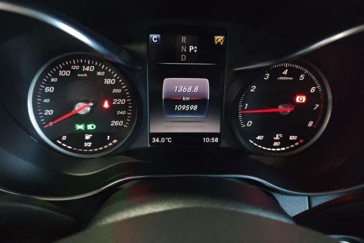 Used Mercedes-Benz C-Class 2016 C 180 L Sport Edition Instrument Cluster