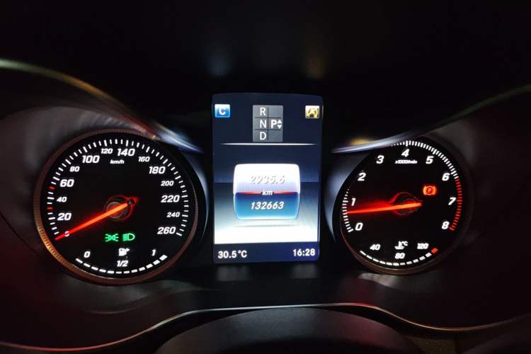 Used Mercedes-Benz C-Class 2016 C 200 L Sport Edition Instrument Cluster