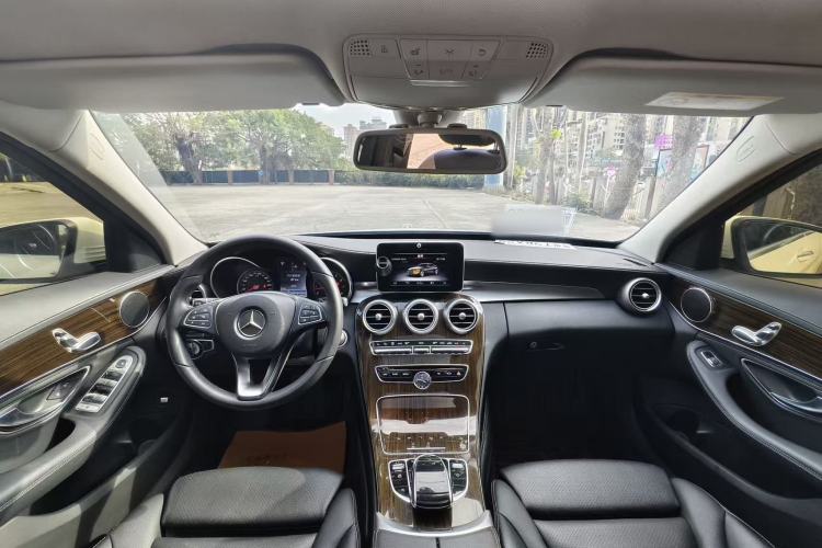 Used Mercedes-Benz C-Class 2016 C 180 L Interior 1