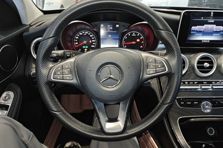 Used Mercedes-Benz C-Class 2016 C 180 Estate Interior 1
