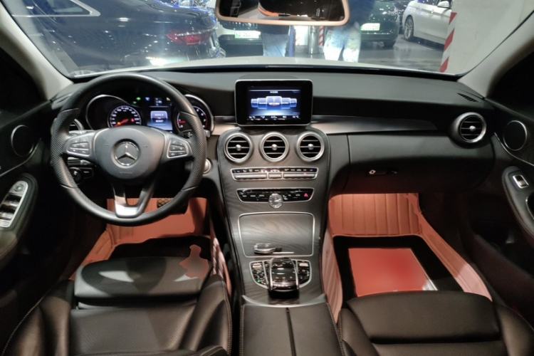 Used Mercedes-Benz C-Class 2016 C 180 Estate Interior 1