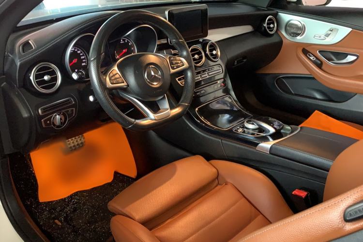 Used Mercedes-Benz C-Class 2016 C 200 Coupe Interior 1