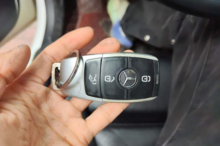Used Mercedes-Benz C-Class 2016 C 180 L Sport Edition Interior 1