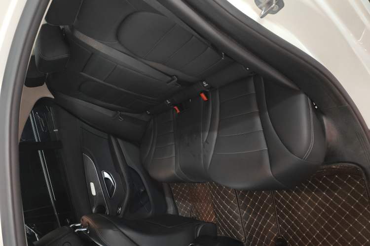 Used Mercedes-Benz C-Class 2016 C 180 L Sport Edition Interior 2