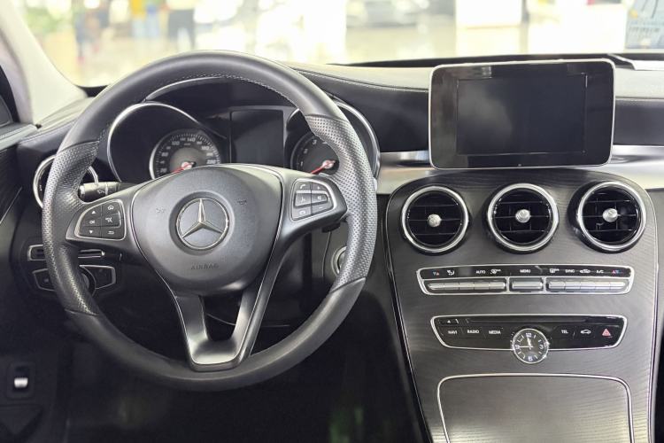 Used Mercedes-Benz C-Class 2016 C 200 L Sport Edition Interior 2