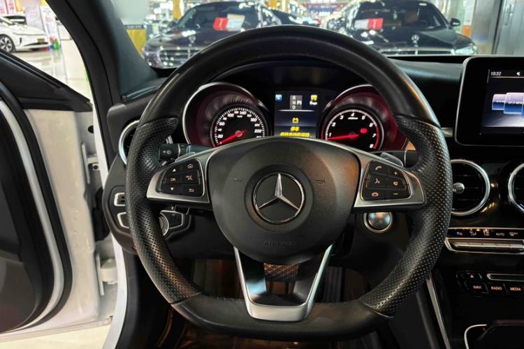 Used Mercedes-Benz C-Class 2016 C 200 Sport Edition Interior 2