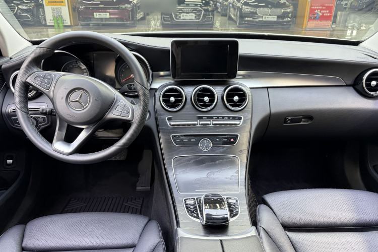 Used Mercedes-Benz C-Class 2016 C 200 L Sport Edition Interior 2