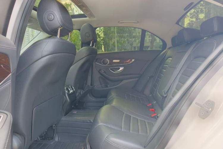 Used Mercedes-Benz C-Class 2016 C 180 L Interior 3