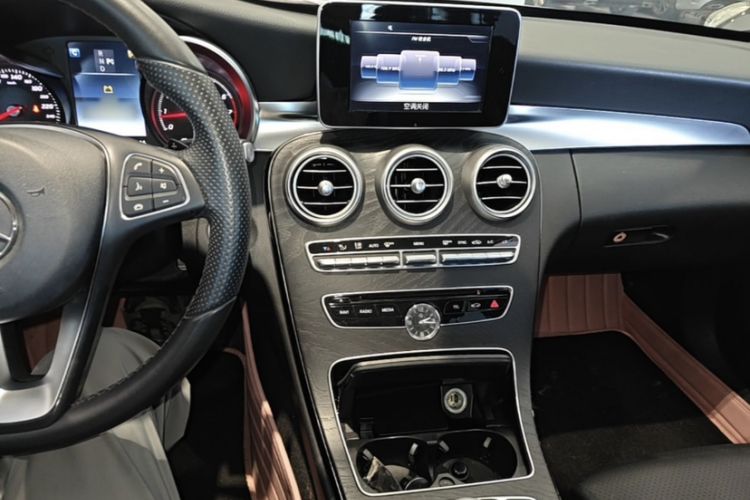 Used Mercedes-Benz C-Class 2016 C 180 Estate Interior 3