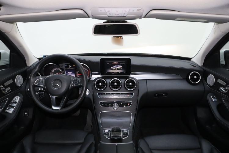 Used Mercedes-Benz C-Class 2016 C 200 L Sport Edition Interior 3