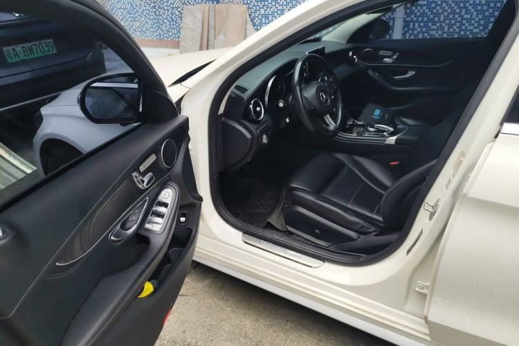 Used Mercedes-Benz C-Class 2016 C 200 L Sport Edition Interior 3
