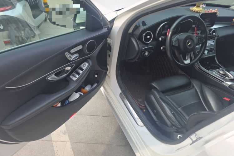 Used Mercedes-Benz C-Class 2016 C 200 L Sport Edition Interior 3