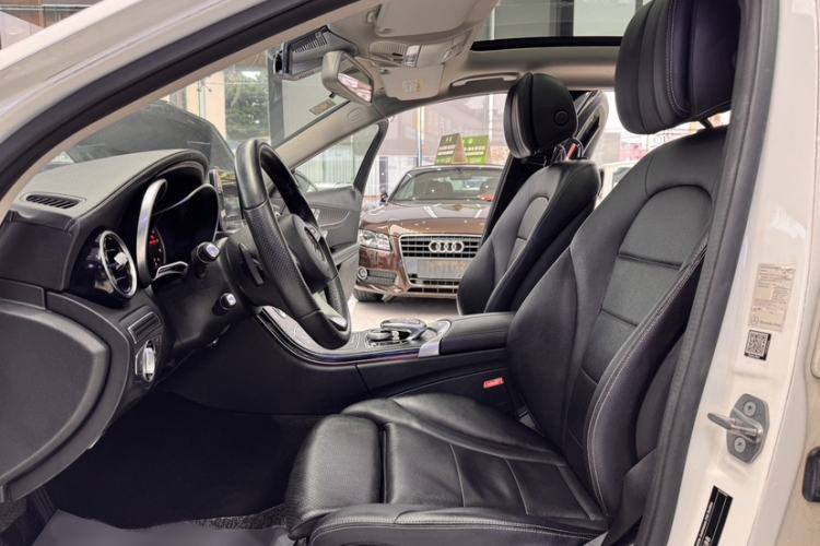 Used Mercedes-Benz C-Class 2016 C 200 L Sport Edition Interior 3