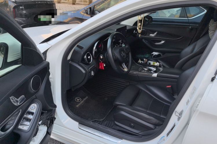 Used Mercedes-Benz C-Class 2016 C 180 L Sport Edition Interior 3
