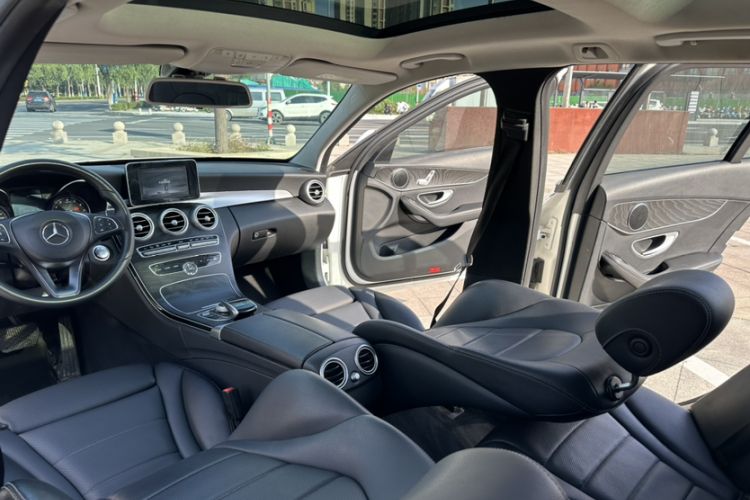 Used Mercedes-Benz C-Class 2016 C 180 Estate Interior 3
