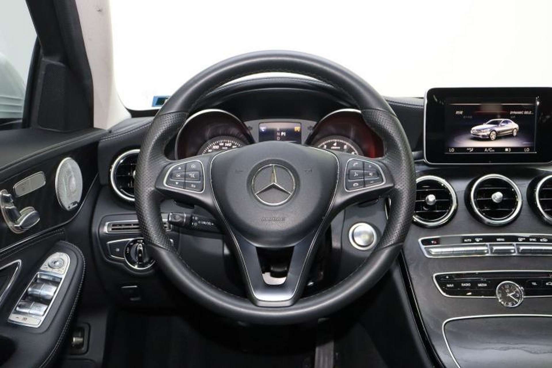 Used Mercedes-Benz C-Class 2016 C 200 L Sport Edition Interior 4