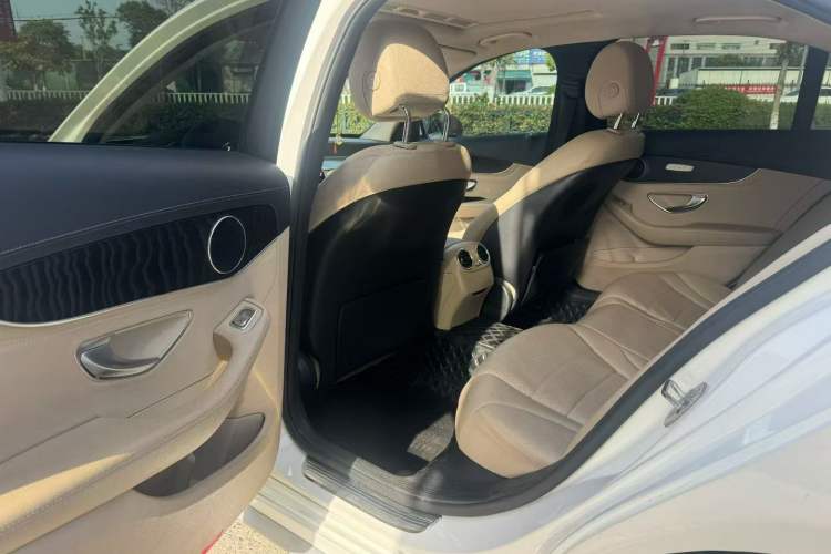 Used Mercedes-Benz C-Class 2016 C 180 L Sport Edition Interior 4