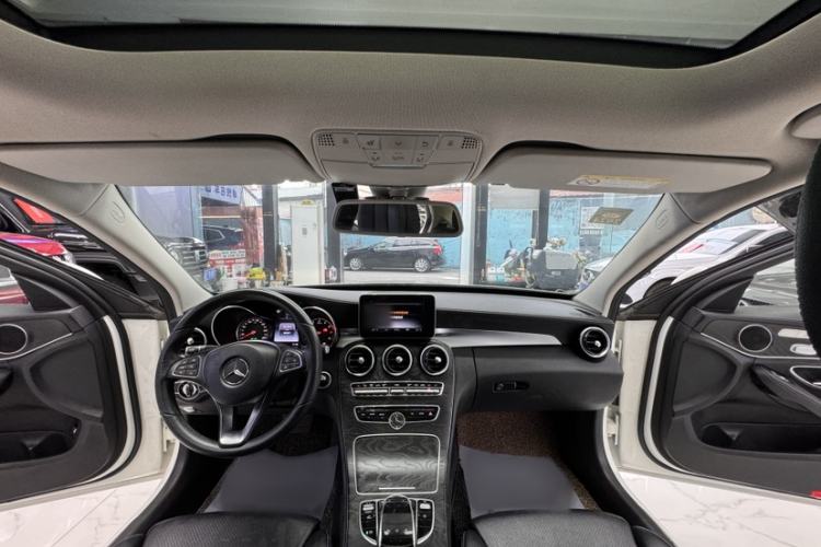 Used Mercedes-Benz C-Class 2016 C 200 L Sport Edition Interior 4