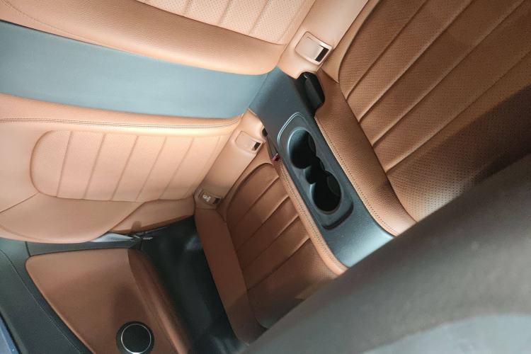 Used Mercedes-Benz C-Class 2016 C 200 Coupe Interior 4