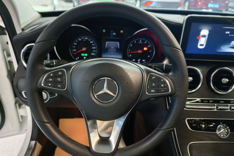 Used Mercedes-Benz C-Class 2016 C 180 L Sport Edition Interior 5
