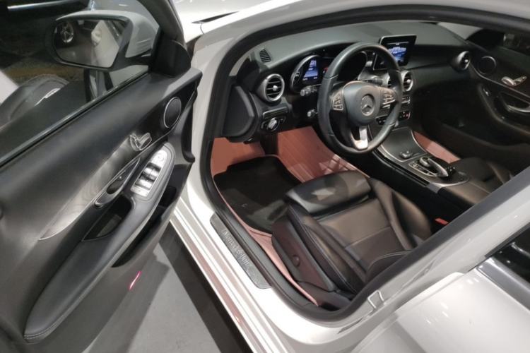 Used Mercedes-Benz C-Class 2016 C 180 Estate Interior 6
