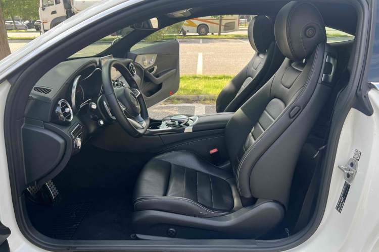 Used Mercedes-Benz C-Class 2016 C 200 Coupe Interior 7