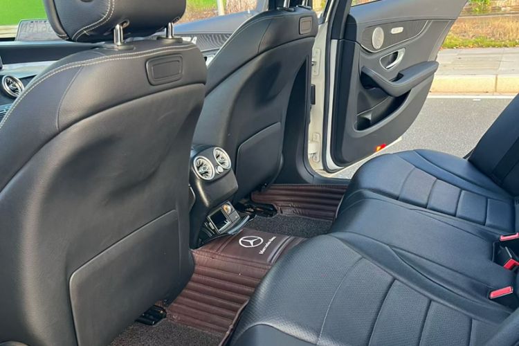Used Mercedes-Benz C-Class 2016 C 200 L Sport Edition Interior 7