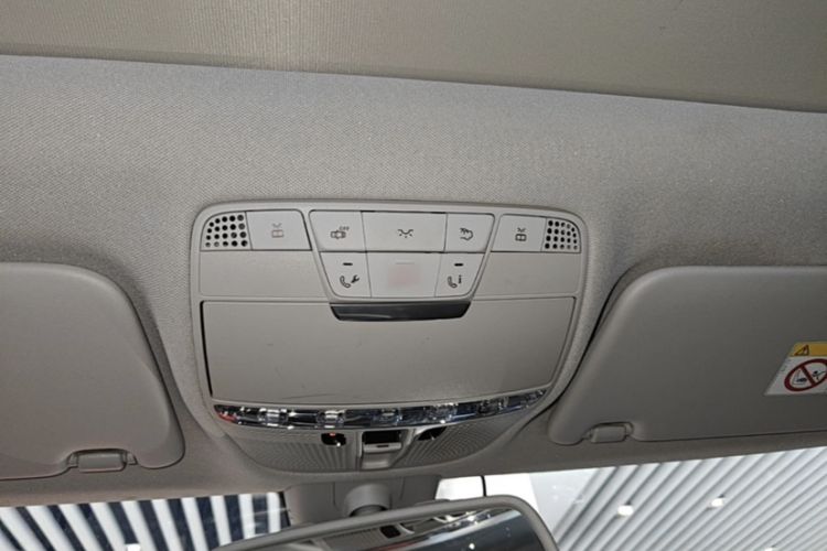 Used Mercedes-Benz C-Class 2016 C 180 Estate Interior 8
