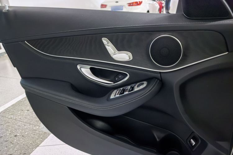 Used Mercedes-Benz C-Class 2016 C 180 L Sport Edition Interior 8