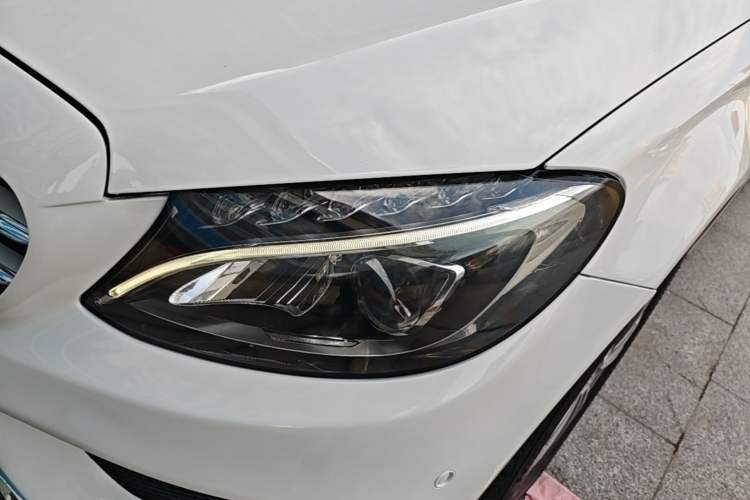 Used Mercedes-Benz C-Class 2016 C 200 L Sport Edition Left Front Headlight