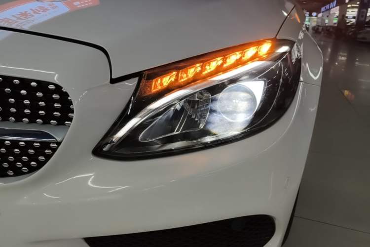 Used Mercedes-Benz C-Class 2016 C 200 L Sport Edition Left Front Headlight