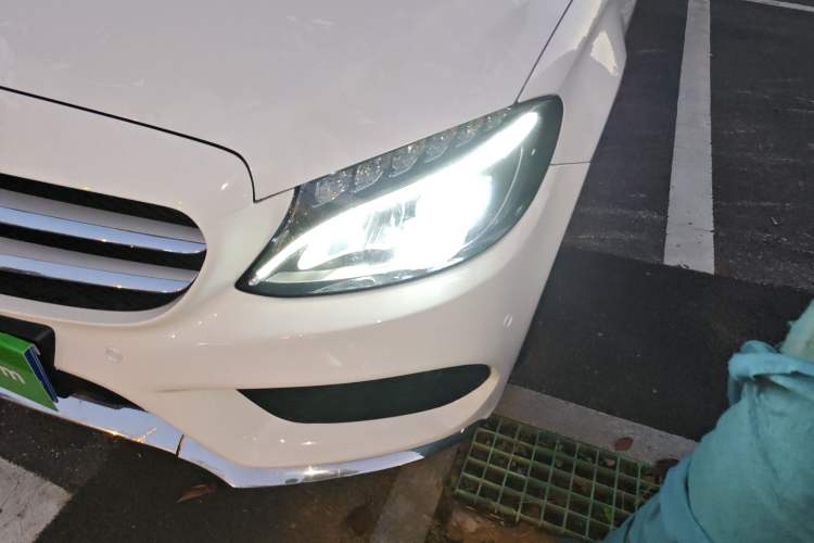 Used Mercedes-Benz C-Class 2016 C 200 L Sport Edition Left Front Headlight