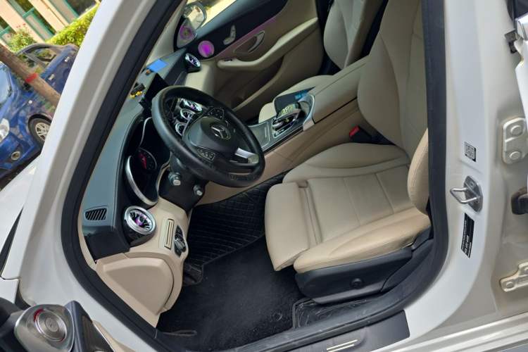 Used Mercedes-Benz C-Class 2016 C 180 L Sport Edition Left Front Seat