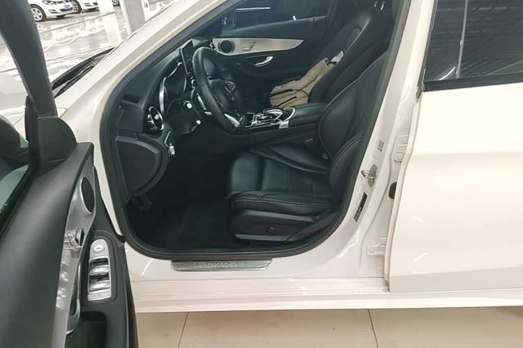 Used Mercedes-Benz C-Class 2016 C 200 Sport Edition Left Front Seat