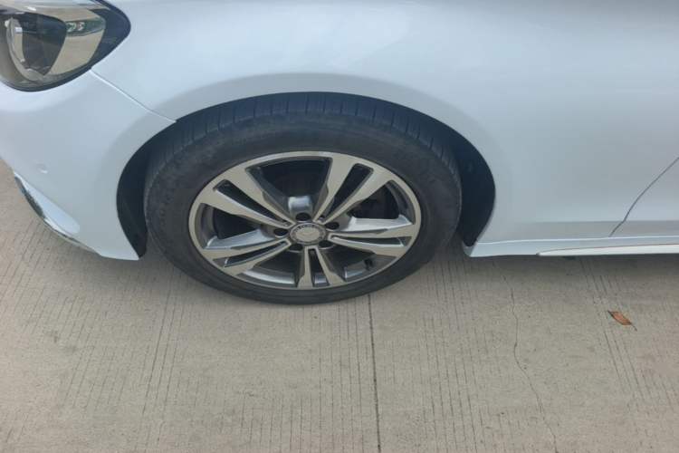 Used Mercedes-Benz C-Class 2016 C 200 L Sport Edition Left Front Wheel Hub