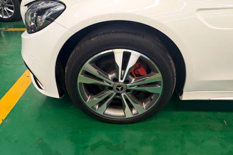 Used Mercedes-Benz C-Class 2016 C 200 L 4MATIC Sport Edition Left Front Wheel Hub