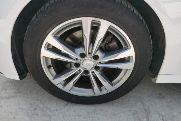 Used Mercedes-Benz C-Class 2016 C 200 L Sport Edition Left Front Wheel Hub