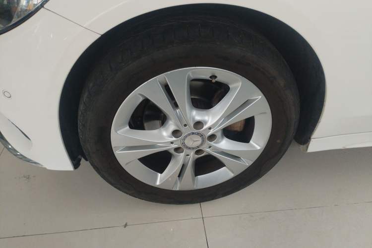 Used Mercedes-Benz C-Class 2016 C 180 Estate Left Front Wheel Hub