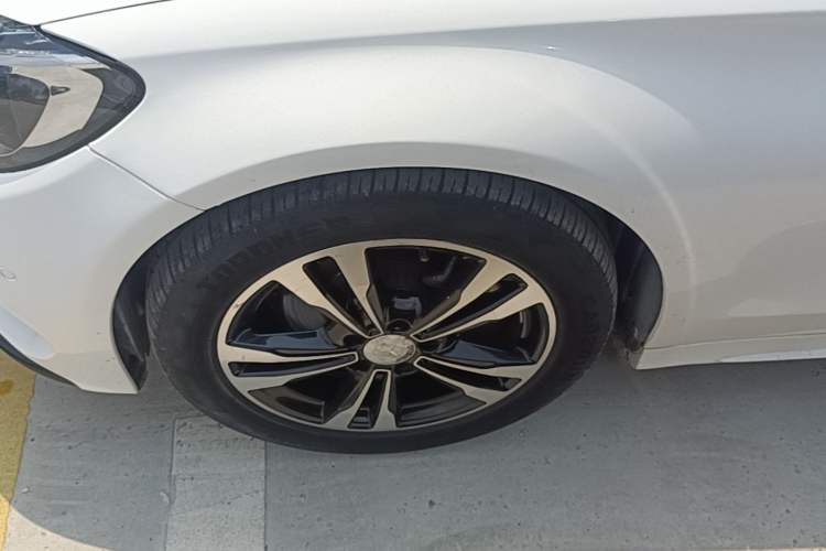 Used Mercedes-Benz C-Class 2016 C 200 Sport Edition Left Front Wheel Hub