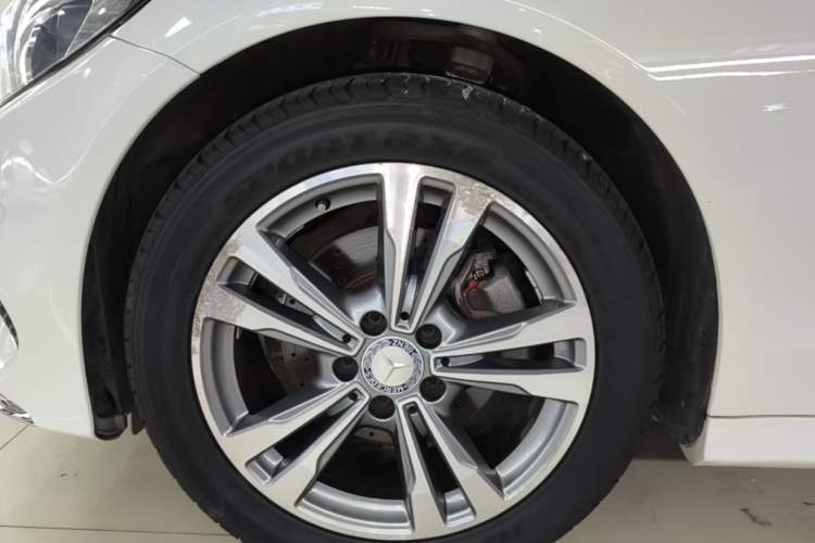 Used Mercedes-Benz C-Class 2016 C 200 L Sport Edition Left Front Wheel Hub