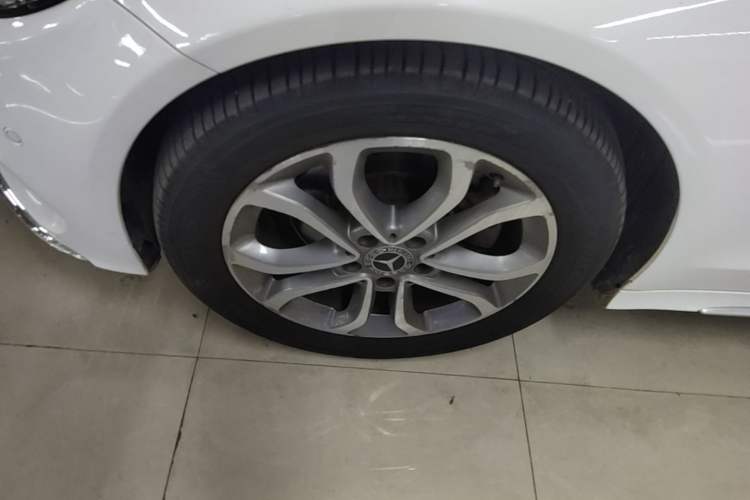 Used Mercedes-Benz C-Class 2016 C 180 L Sport Edition Left Front Wheel Hub