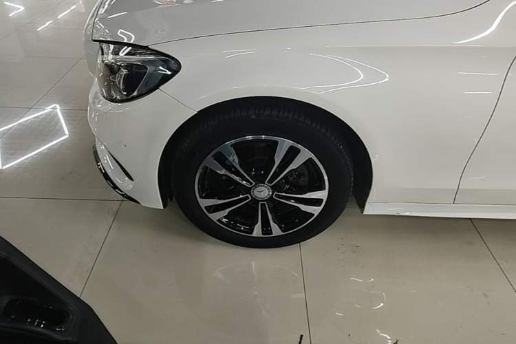 Used Mercedes-Benz C-Class 2016 C 200 Sport Edition Left Front Wheel Hub