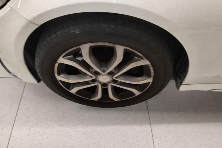 Used Mercedes-Benz C-Class 2016 C 180 L Sport Edition Left Front Wheel Hub