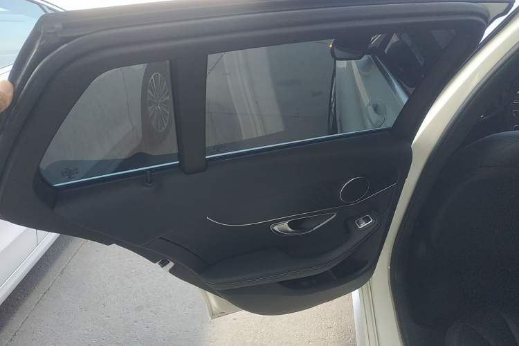 Used Mercedes-Benz C-Class 2016 C 180 Estate Left Rear Door Interior