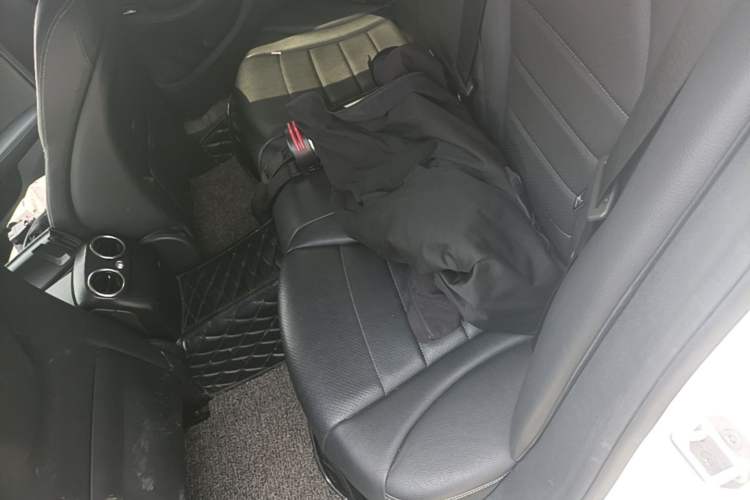 Used Mercedes-Benz C-Class 2016 C 180 L Sport Edition Left Rear Seat