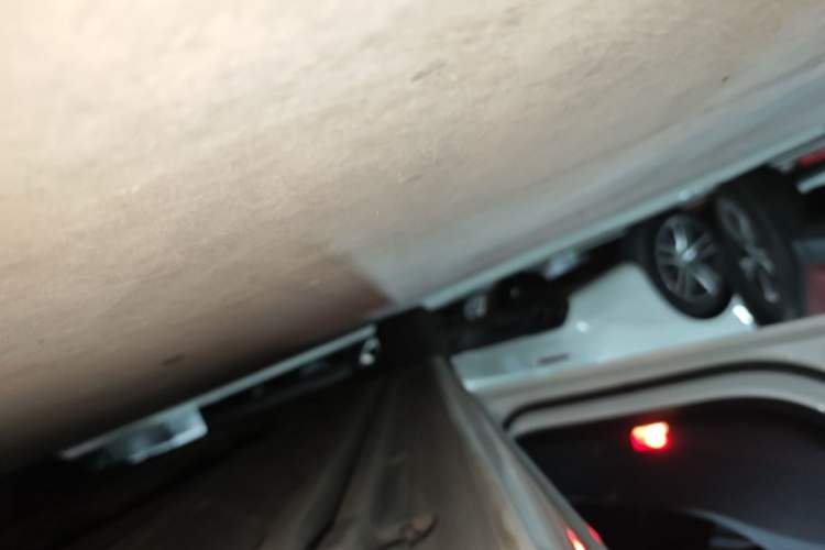Used Mercedes-Benz C-Class 2016 C 200 L Sport Edition Left Side Sill