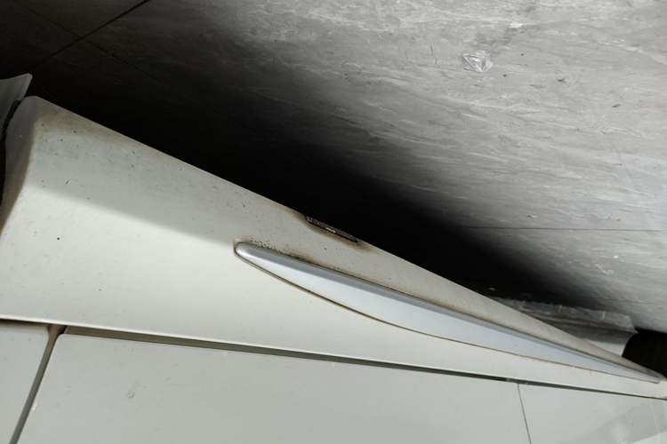 Used Mercedes-Benz C-Class 2016 C 200 L Sport Edition Left Side Sill