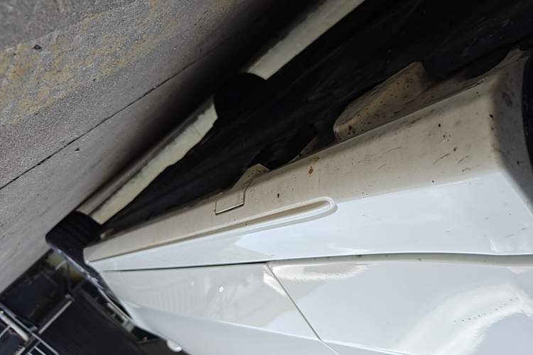 Used Mercedes-Benz C-Class 2016 C 200 Sport Edition Left Side Sill