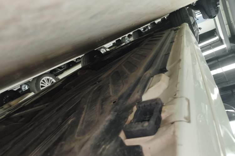 Used Mercedes-Benz C-Class 2016 C 200 Sport Edition Left Side Sill
